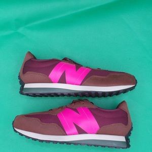 New Balance 327 girls size 7. Brown Pink